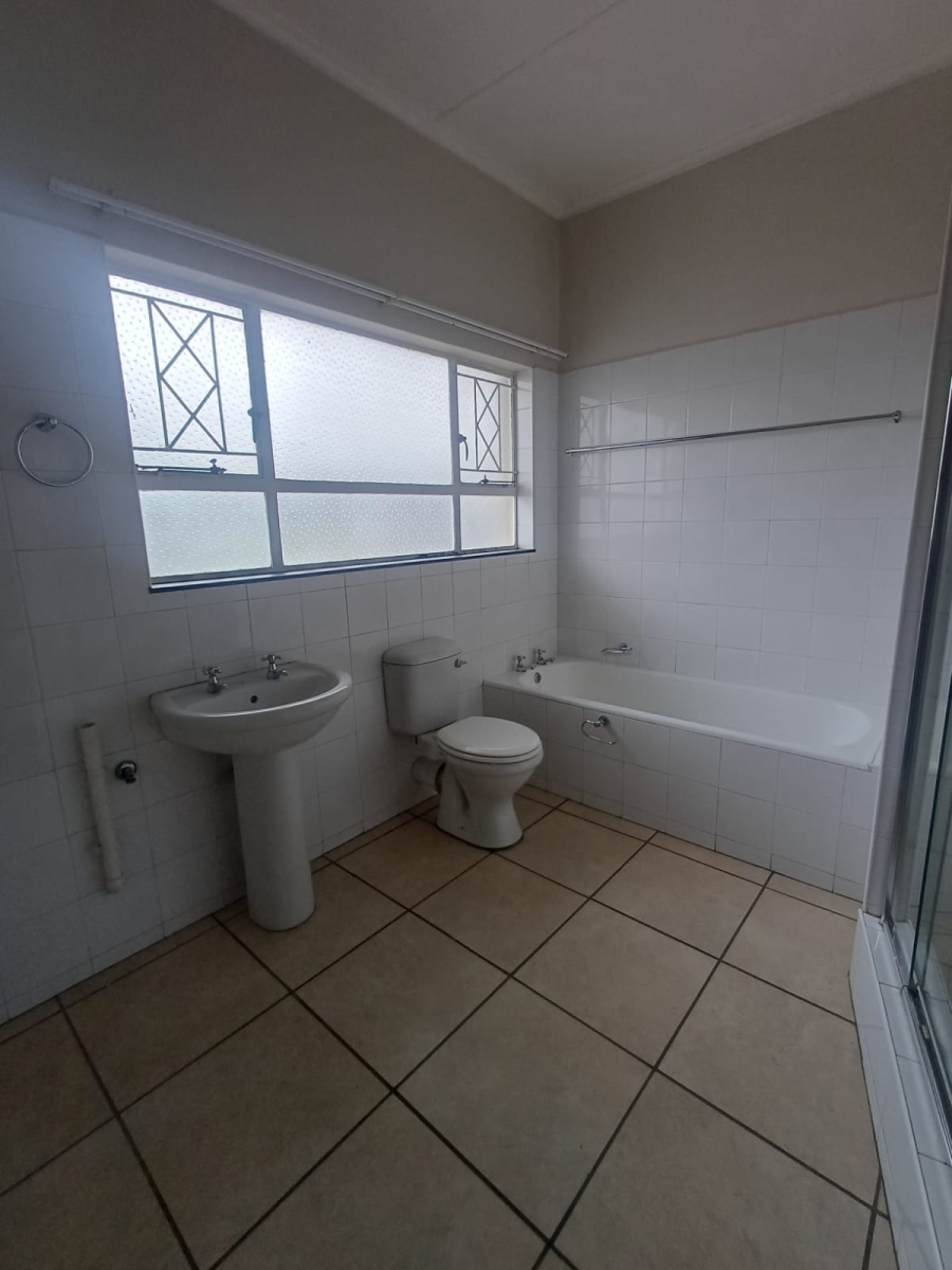 To Let 3 Bedroom Property for Rent in Queenstown Central Eastern Cape